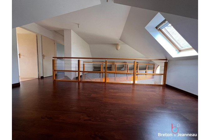 Maison Laval 6 pièce(s) 156 m2