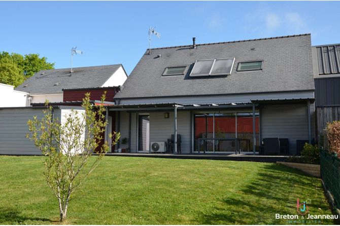 Maison de 120 m² avec carport à Argentré