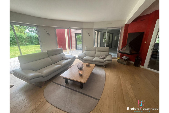 MAISON ST BERTHEVIN