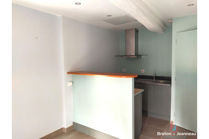 APPARTEMENT F2 à MONTSURS
