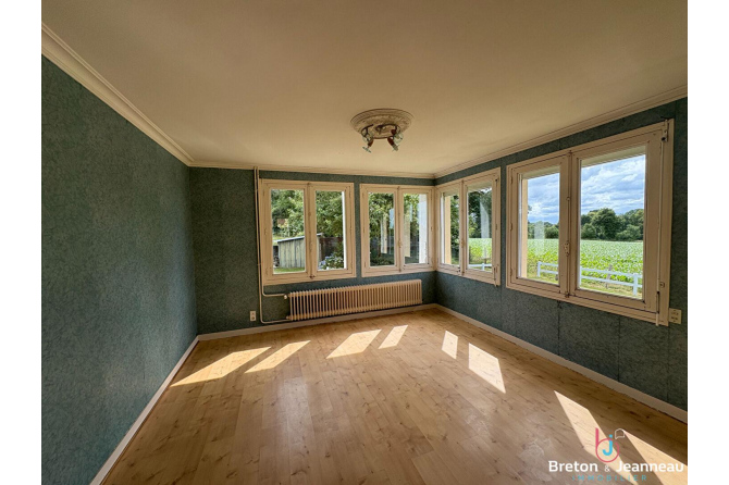 Maison en campagne à Larchamp