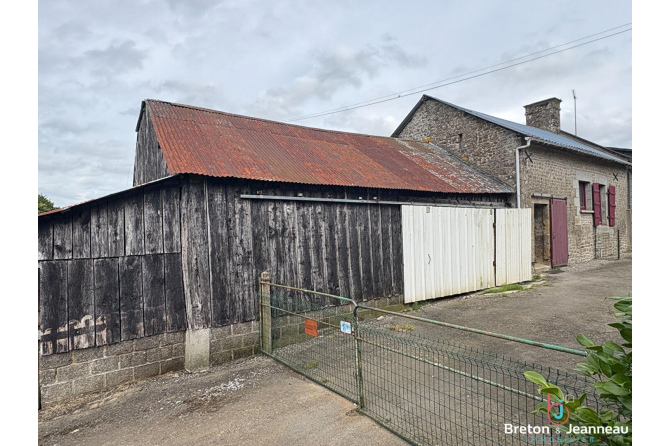 Maison en campagne à Larchamp