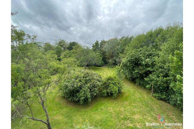 Pavillon sur sous - sol avec terrain à Segrie