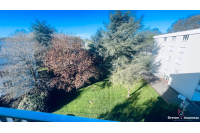 LAVAL - Appartement avec trois balcons