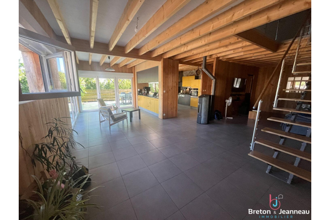Maison 220 m² avec dépendance à La Baconnière