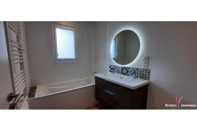 House Saint Berthevin 6 room(s) 131.50 m2