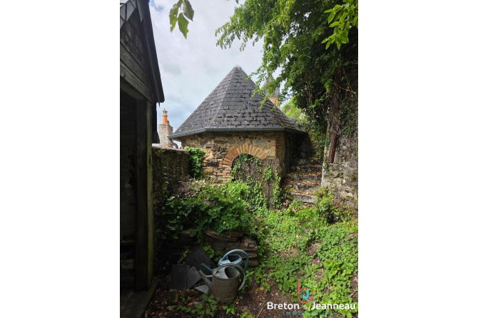 Maison de ville à Sillé le Guillaume