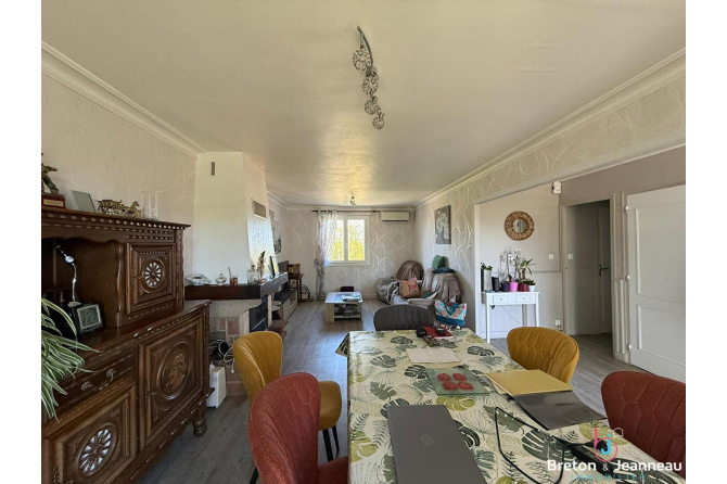 A 10 mn de LAVAL maison avec terrain de plus de 1000 m²