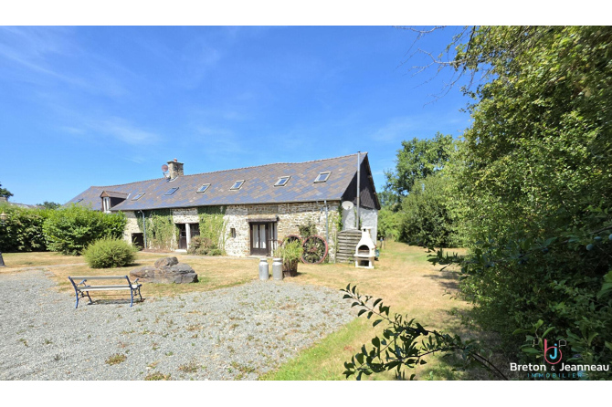 Ensemble de 4 Habitations secteur Javron les Chapelles