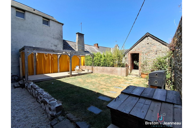 Maison de ville rénovée quartier St Martin à Mayenne