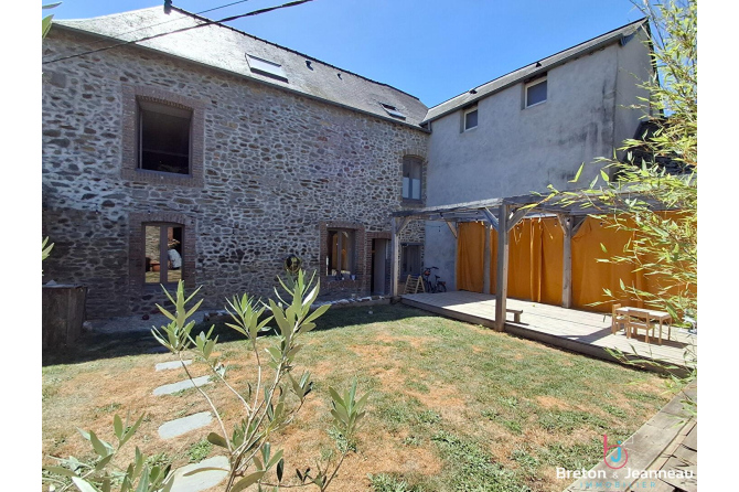 Maison de ville rénovée quartier St Martin à Mayenne