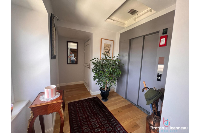 Appartement en duplex 143 m² avec grand garage
