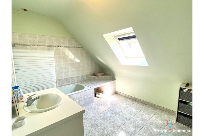 Maison avec piscine hors-sol à Romagné