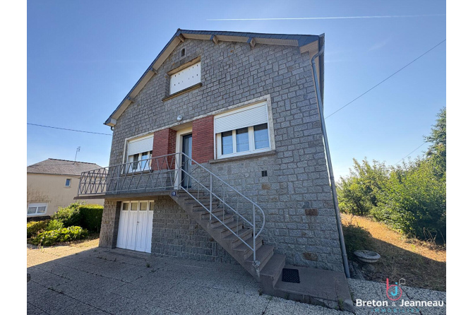 Maison à Saint-Denis-de-Gastines