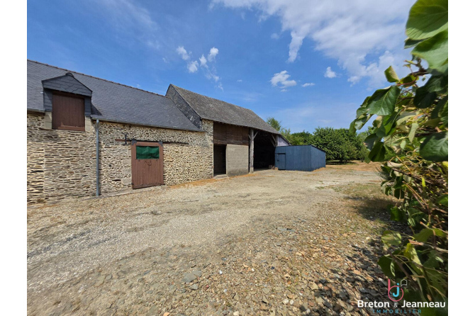 Corps de Ferme sur 4 ha à Javron-les-Chapelles