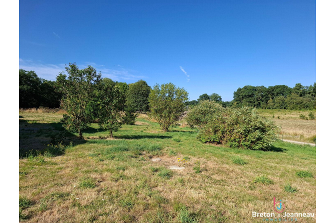 Corps de ferme sans voisins secteur Mayenne