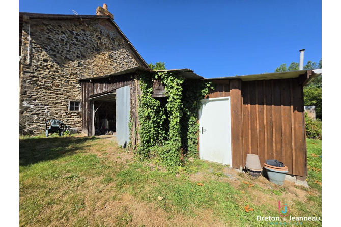 Maison de campagne à Chantrigné