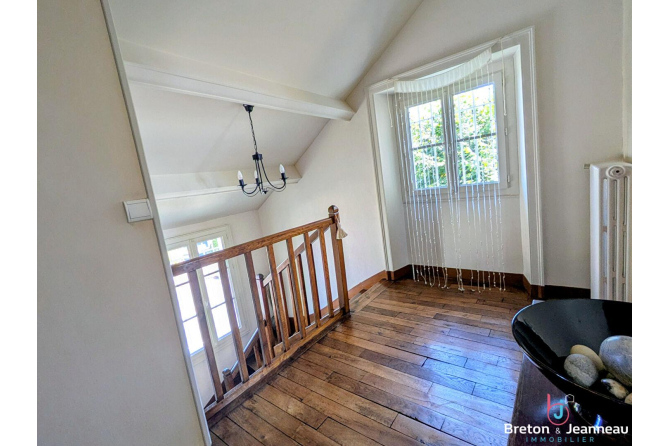 Maison Laval  proche gare, 7 pièce(s) 170 m2