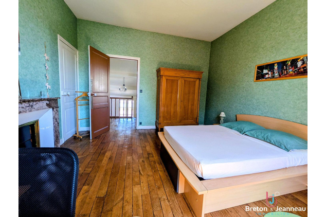 Maison Laval  proche gare, 7 pièce(s) 170 m2