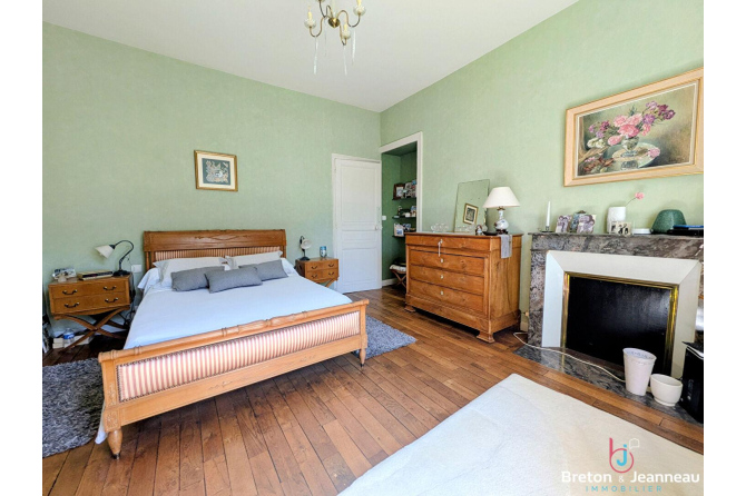 Maison Laval  proche gare, 7 pièce(s) 170 m2