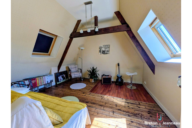 Maison Laval  proche gare, 7 pièce(s) 170 m2