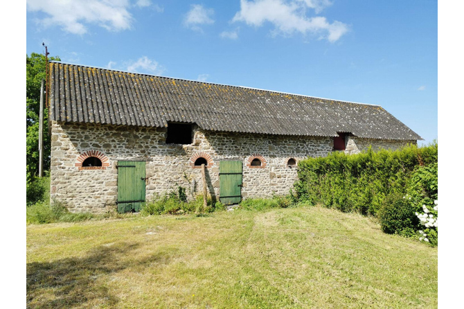 Maison axe Evron / Mayenne