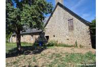 Longère à rénover sur 1,9 hectares à Chantrigné