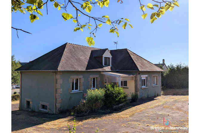 Maison Mont Saint Jean 6 pièce(s) 206 m2