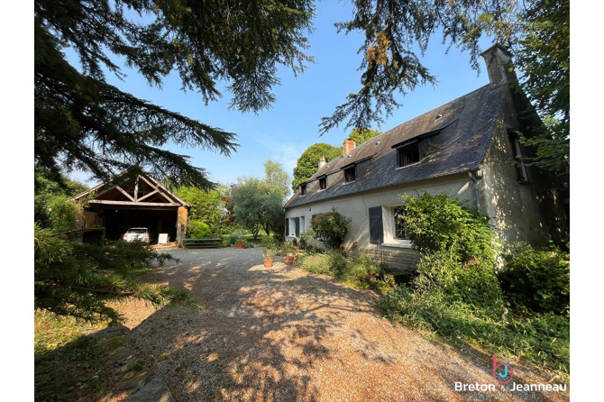 Maison rénovée à Saint-Rémy-de-Sillé
