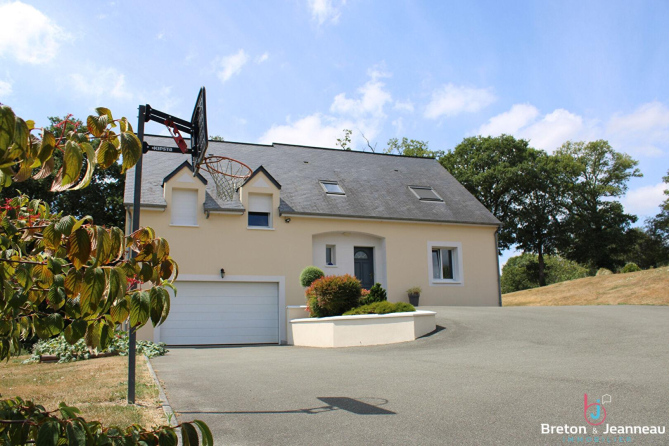 Pavillon en campagne proche d'Andouillé