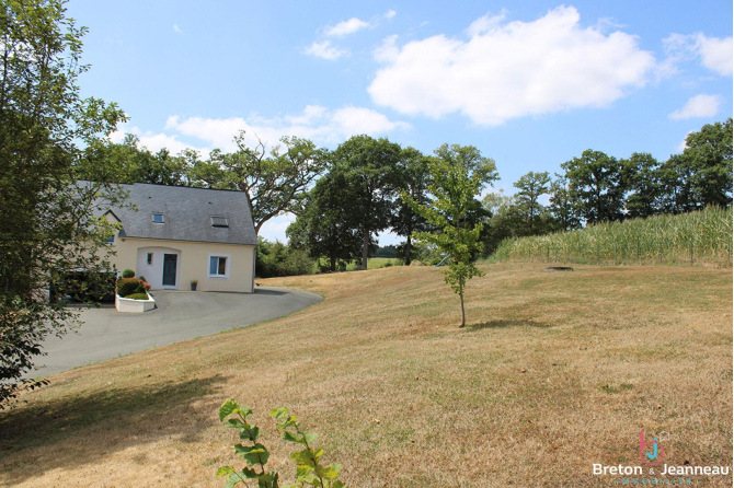 Pavillon en campagne proche d'Andouillé