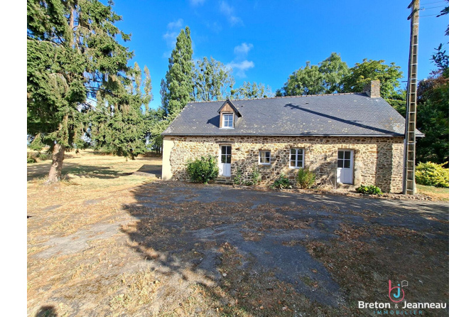 Fermette 127 m² isolée à Juvigné sur 1ha 10