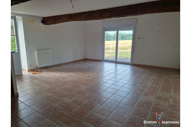 Fermette 127 m² isolée à Juvigné sur 1ha 10