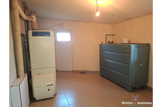 Fermette 127 m² isolée à Juvigné sur 1ha 10