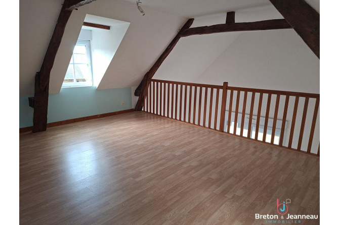 Fermette 127 m² isolée à Juvigné sur 1ha 10