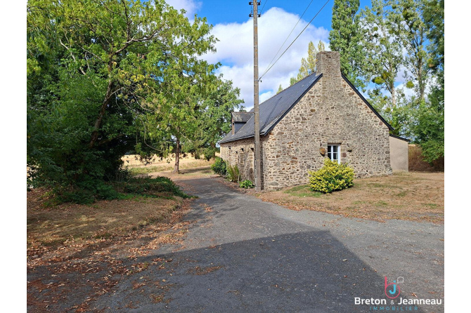Fermette 127 m² isolée à Juvigné sur 1ha 10