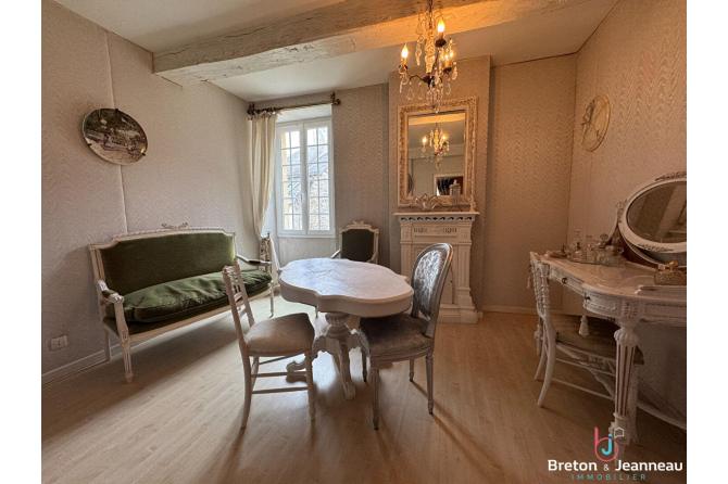 MAISON LAVAL CENTRE-VILLE 170m²