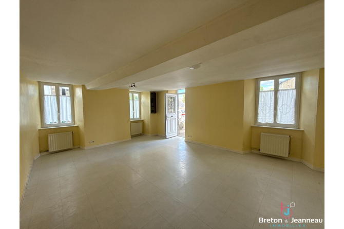 Maison de bourg à proximité de LASSAY-LES-CHÂTEAUX