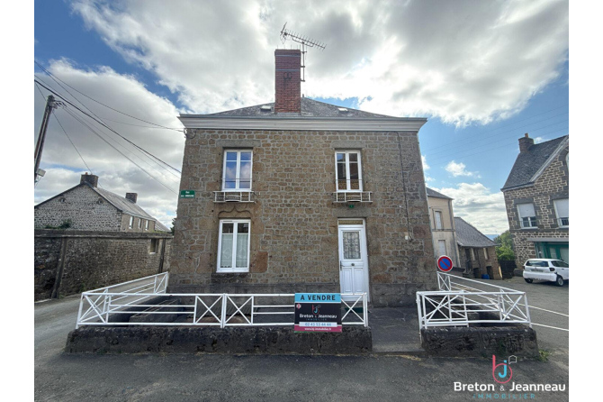 Maison de bourg à proximité de LASSAY-LES-CHÂTEAUX