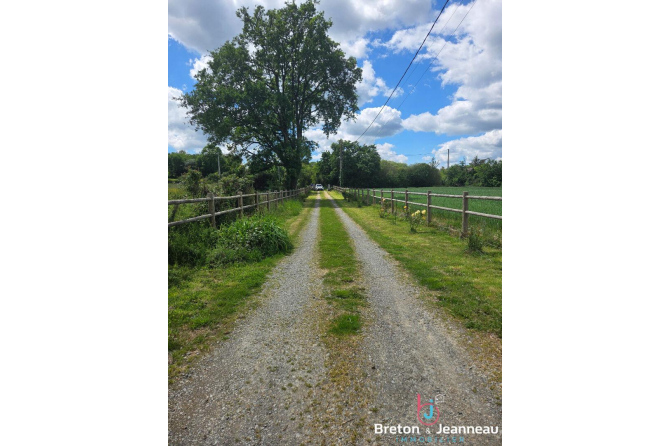 Maison en campagne de Parennes