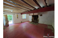 Maison à rénover en campagne à Larchamp
