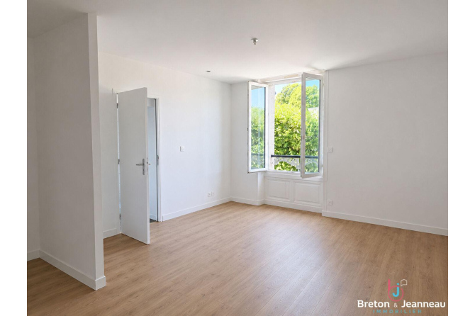 Appartement vue sur la Mayenne à MAYENNE