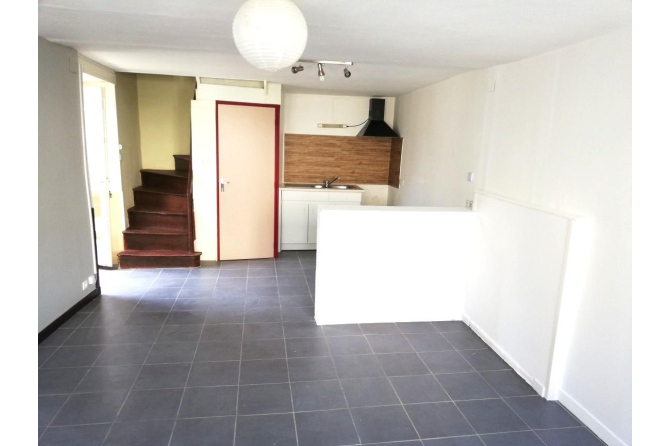 MAISON F3 à NEULLY LE VENDIN