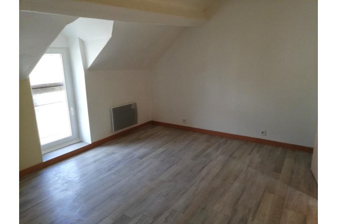 MAISON F3 à NEULLY LE VENDIN