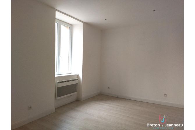 Townhouse - CHAMPGENETEUX - near BAIS