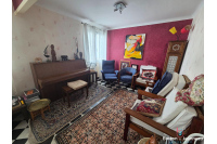 Maison centre de Montsûrs avec studio indépendant!