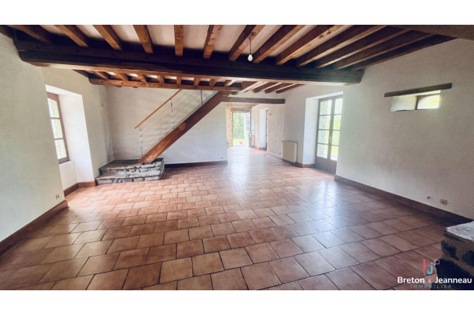Propriété vue sur la Mayenne à St Jean sur Mayenne