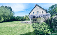 Propriété vue sur la Mayenne à St Jean sur Mayenne