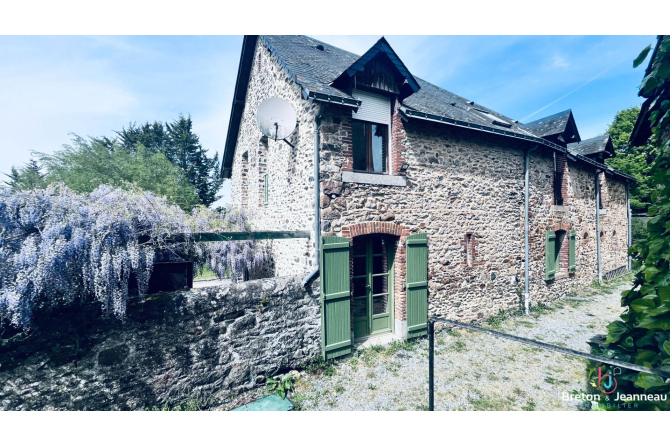 Propriété vue sur la Mayenne à St Jean sur Mayenne