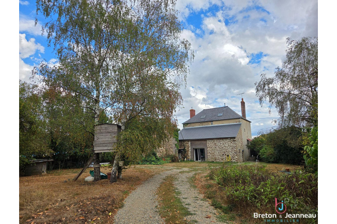 Maison à La Bazouge des Alleux